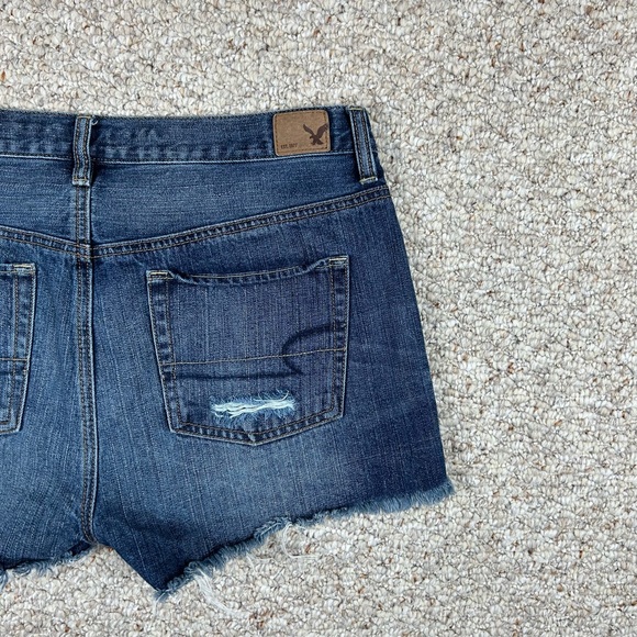 American Eagle Hi Rise Jean Shorts Womens 4 Button Fly Distressed Blue Denim - Picture 6 of 10